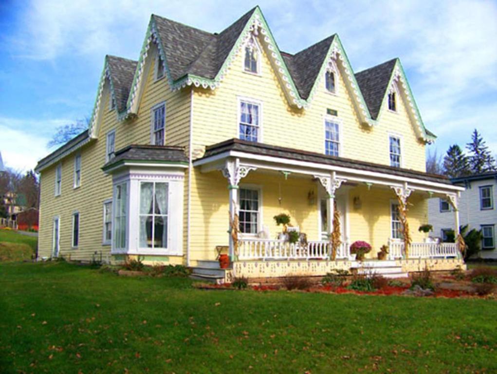 Stamford Gables Bed and Breakfast Review