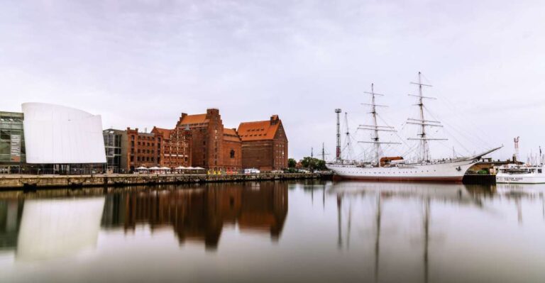 Stralsund: Old Town Highlights Private Walking Tour