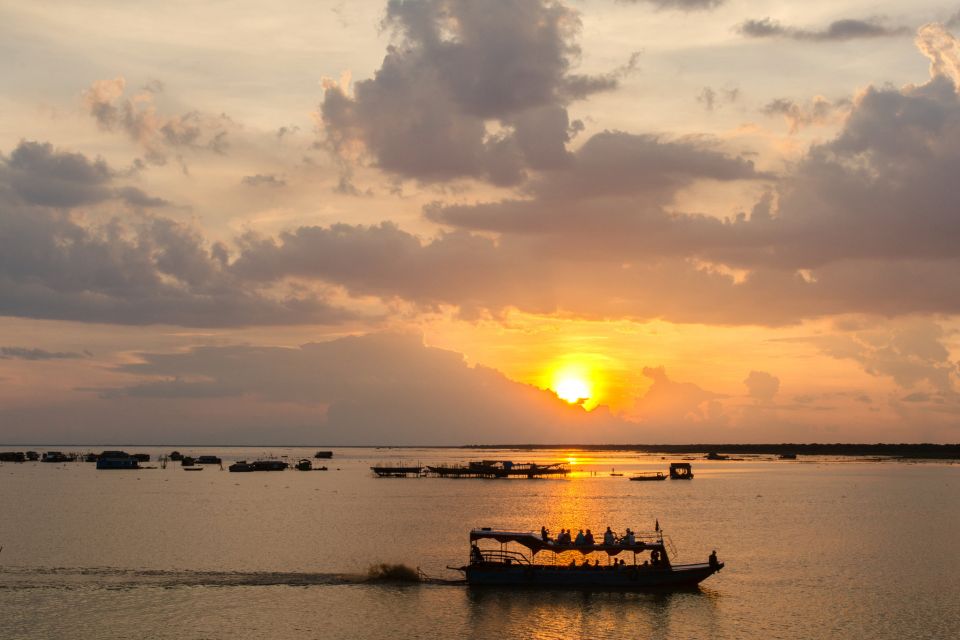 Sunset Dinner Tour: Tonle Sap Lake Floating Village - Tour Overview