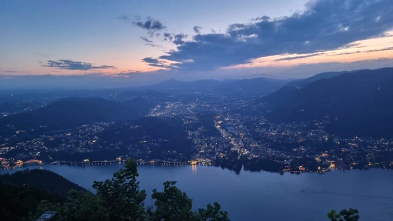 Sunset on Lake Como: Evening Tour to the Voltiano Lighthouse