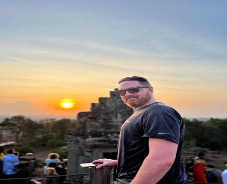 Sunset Small Groups With Massive Temples & Guide Tour - Tour Overview