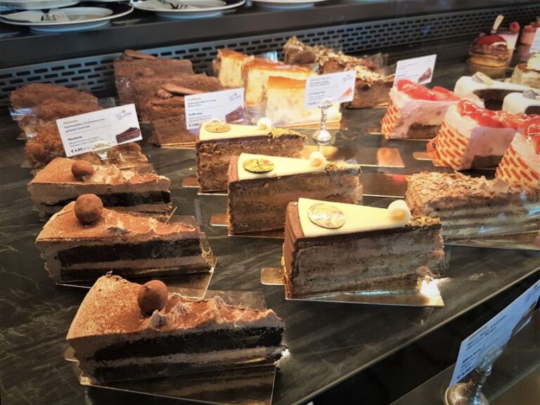 Sweet Vienna Tour: Home of Cakes and Cafe Culture