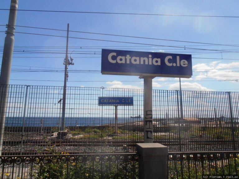 Syracuse: Train Ticket To/From Catania