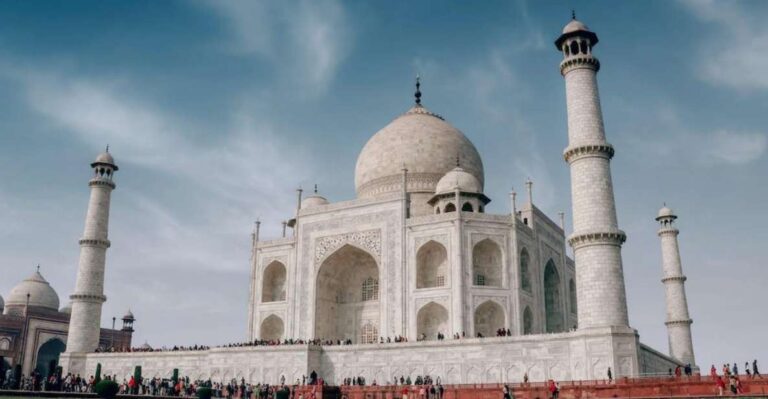 Taj Mahal Sunrise & Agra Fort Tour With Fatehpur Sikri