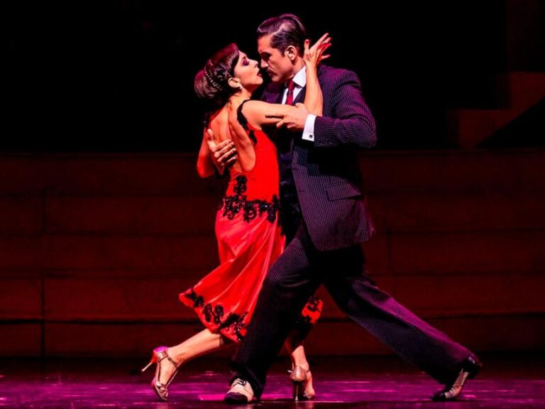 Tango Porteño Preference: Only Show + Beverages + Transfer. Free