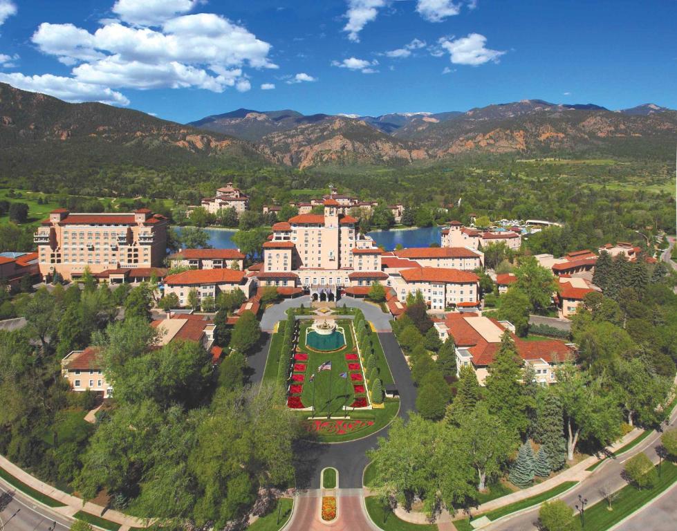 The Broadmoor - Overview and Location