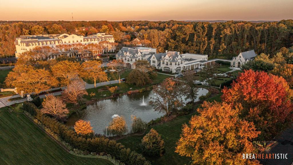 The Chateau Grande Hotel - Hotel Overview