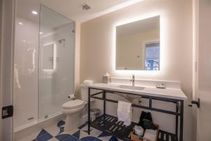 The Holbrook Hotel - Hotel Overview and Location