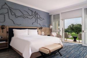 The Ritz-Carlton Dallas, Las Colinas - Overview and Location