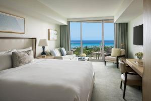 The Ritz-Carlton Residences, Waikiki Beach Hotel - Overview and Location