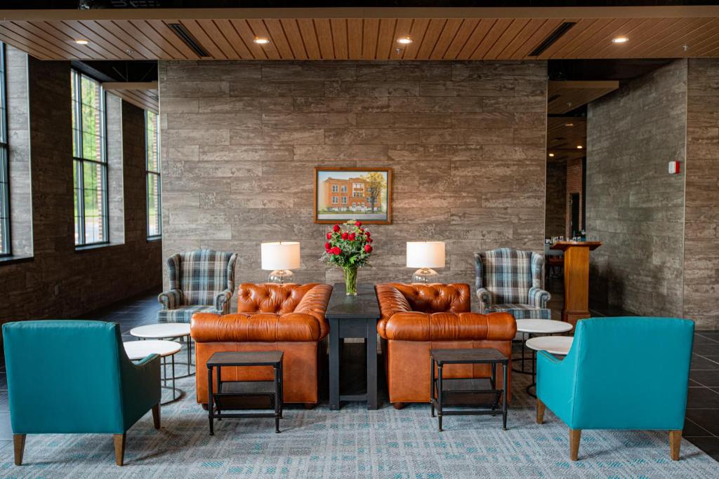 The Schoolhouse Hotel - Hotel Overview and Location