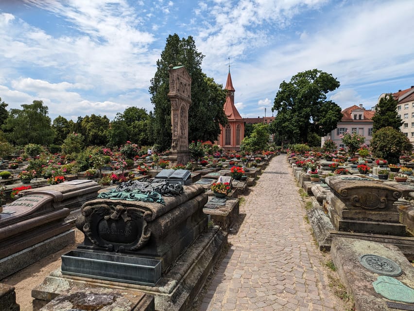 The St. Johannis Cemetery and the Hesperides Gardens