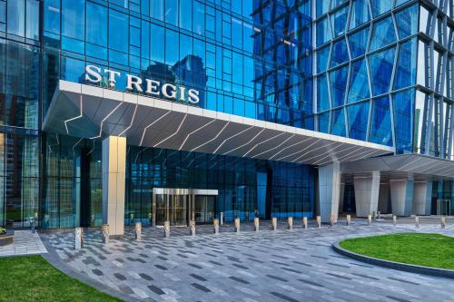 The St. Regis Chicago - Hotel Overview and Location