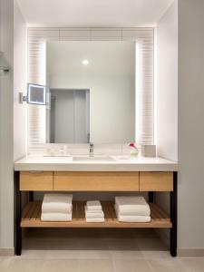 The Viv Hotel, Anaheim, a Tribute Portfolio Hotel - Hotel Overview and Location