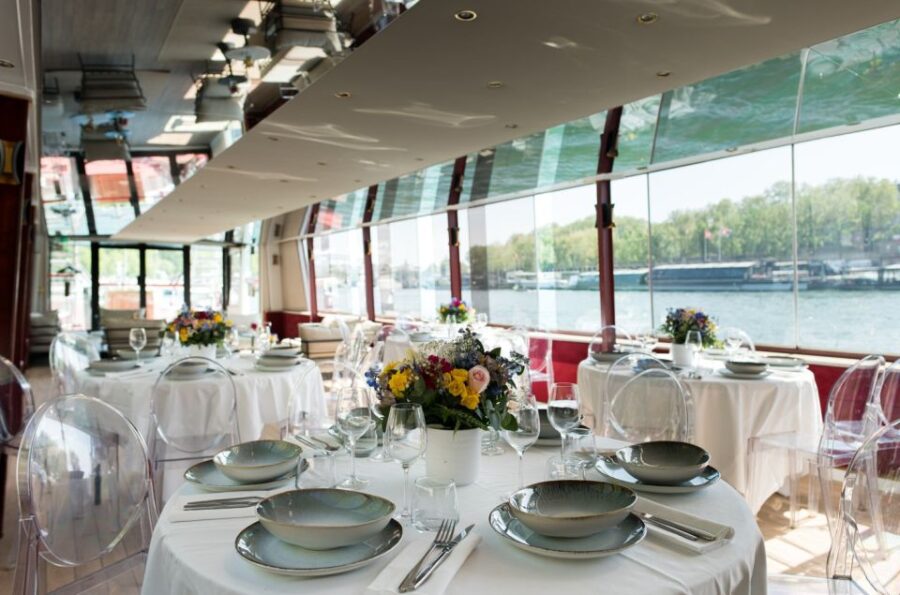 Theo Boat/Paris : Lunch Cruise on the Seine With Rooftop