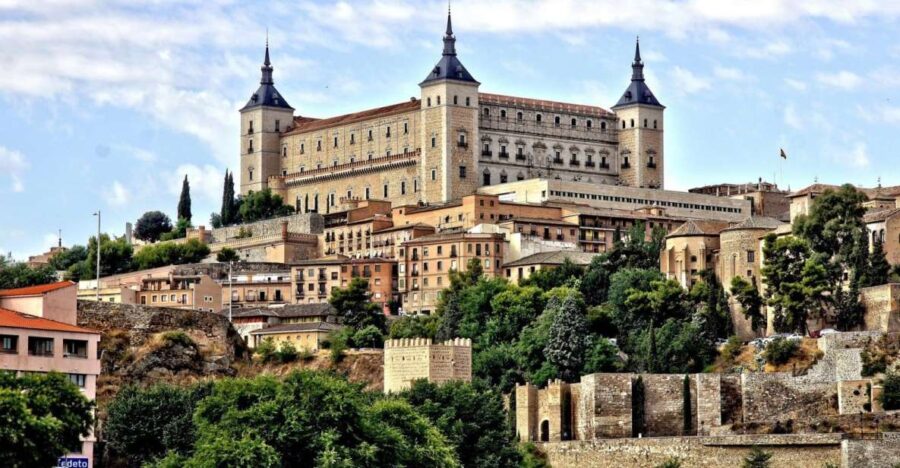 Toledo: Private Walking Tour With Toledo Cathedral Entry