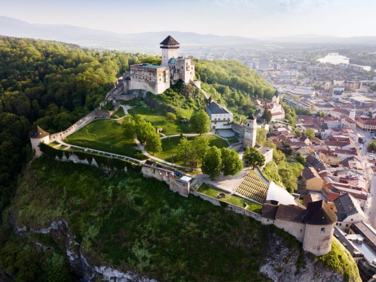 TOP of Slovakia: Trenčín, Skalka, Piešťany – From Bratislava