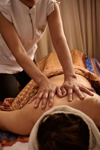 Traditional Thai Massage With Essential Oils Travel Buddies