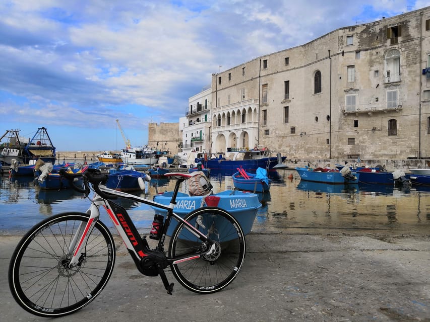 Traveling the Valle D’itria With Professional Bikes