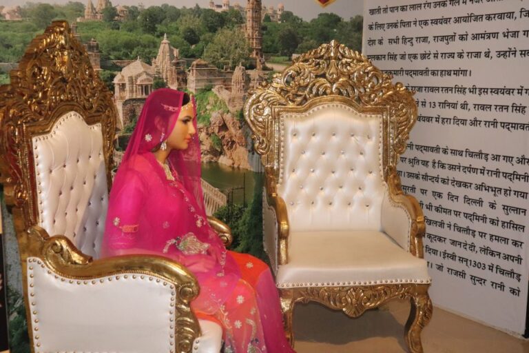 Udaipur: Wax Museum Udaipur Admission All Included