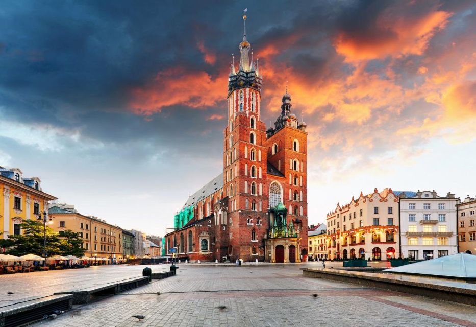 Underground Museum & Market Sq. With St. Marys Church Tour - Tour Overview