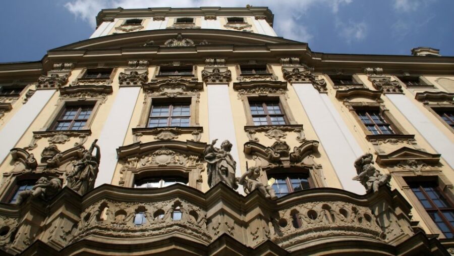 University of Wrocław – Discover This Place With a Guide!