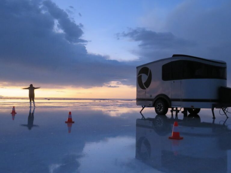 Uyuni: Deluxe Camping 3 Days Tour