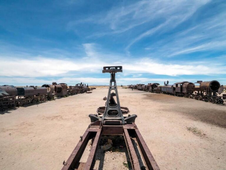 Uyuni Salt Flat – Colored Lagoons Tour – 3 Days/2 Nights