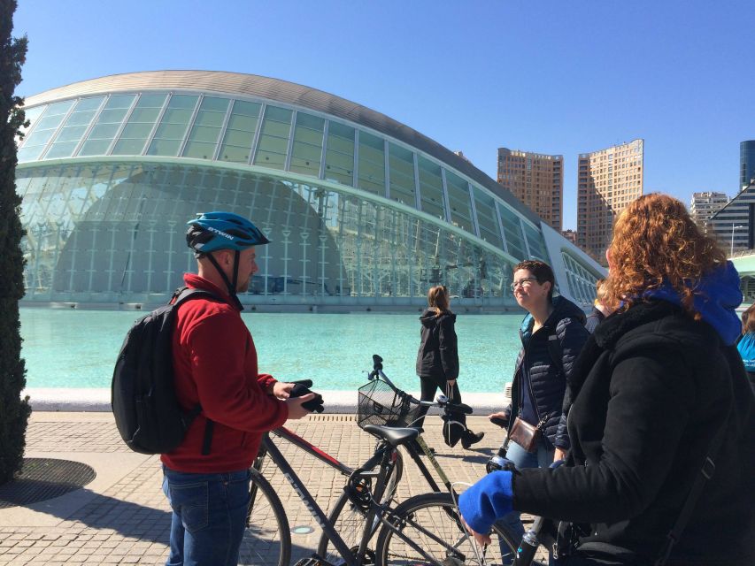 Valencia: City Bike Tour