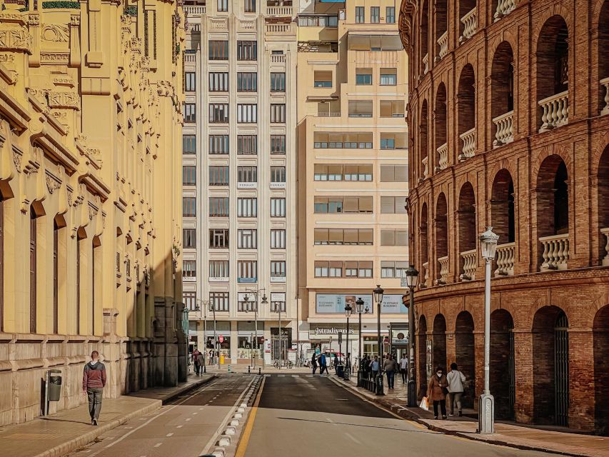 Valencia: Insta-Perfect Walk With a Local