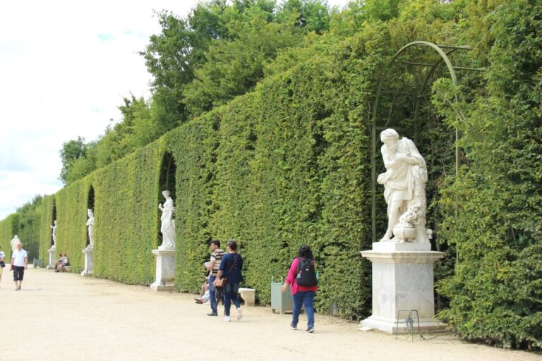 Versailles: Garden Private Guided Tour & Palace Entry Ticket