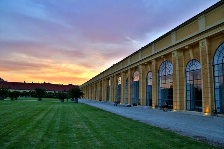 Vienna: 3-Course Dinner and Concert at Schönbrunn Palace