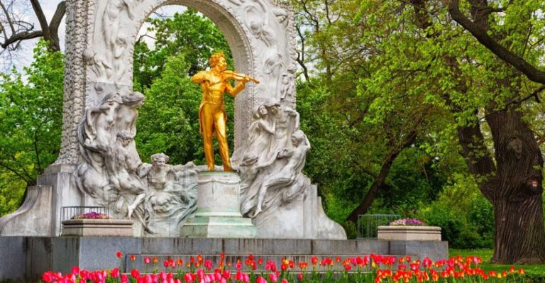 Vienna: Meet Strauss Private Guided Walking Tour