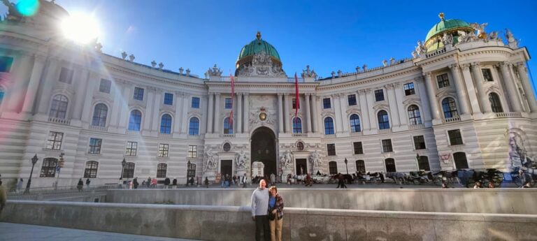 Vienna: Small Group (Max 8) Highlight Tour – Yue Walk