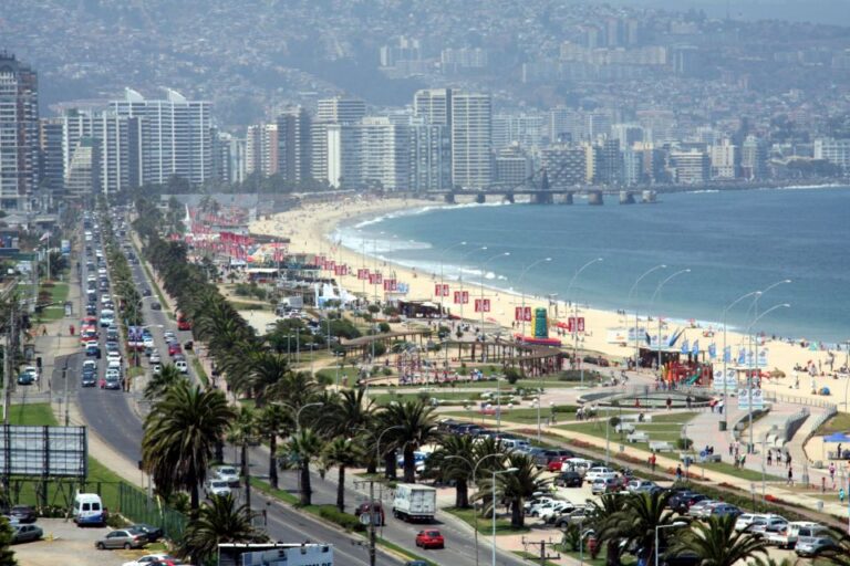 Viña Del Mar and Reñaca 4-Hour Pacific Coast Tour