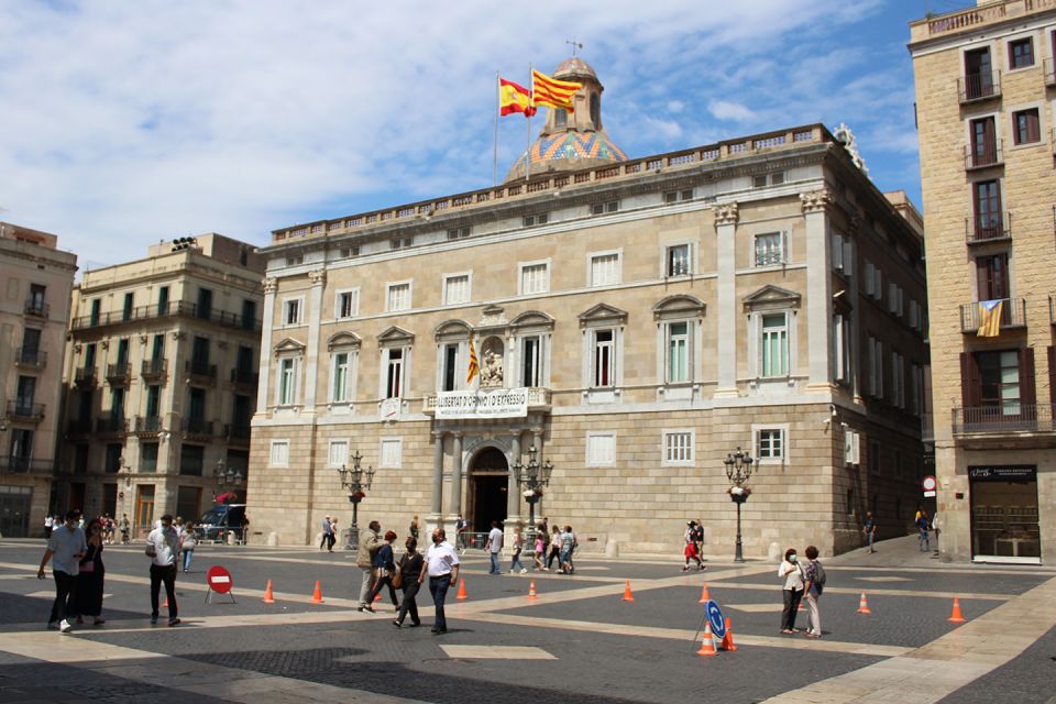 Walking Tour Gothic Quarter and Ramblas+Boat Trip - Tour Overview