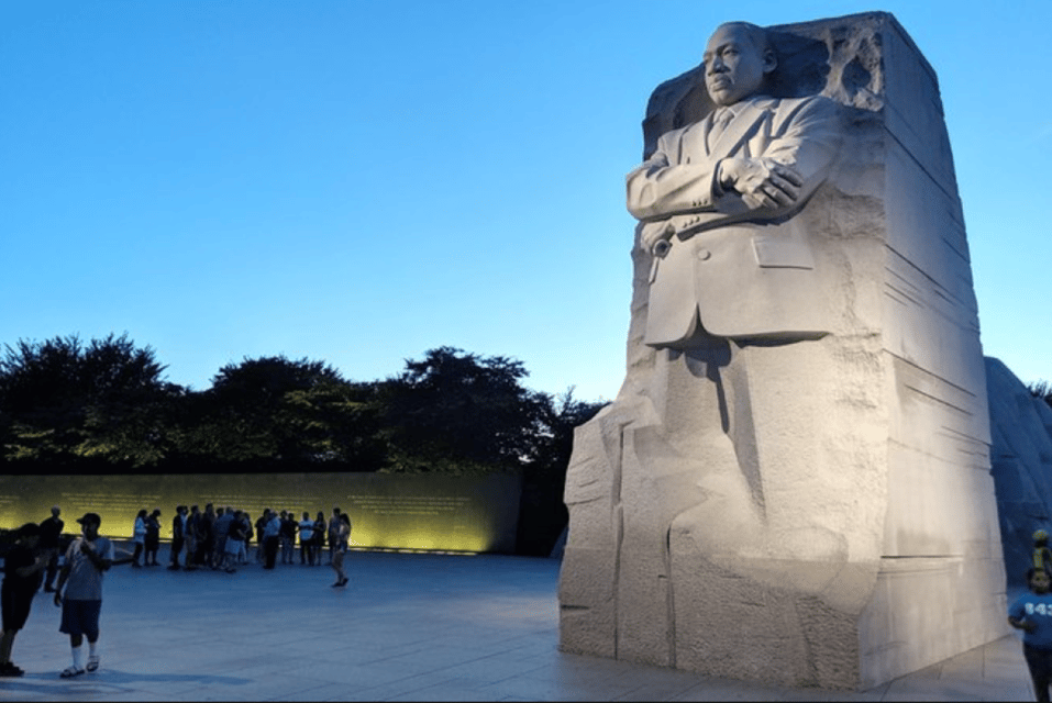 Washington DC: Sightseeing Day Hop-on Hop-off Shuttle Tour - Tour Inclusions