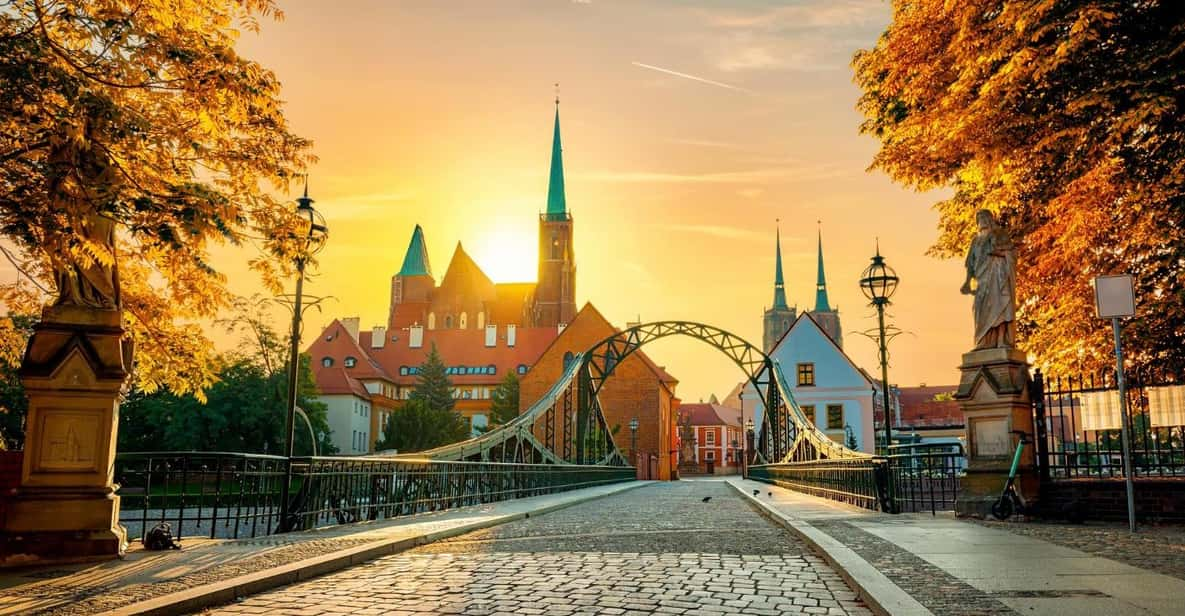 Wroclaw: Insta-Perfect Walk With a Local - Overview of the Experience