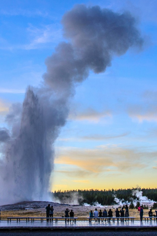Yellowstone National Park: Unforgettable Scenic Drive Tour - Key Attractions and Experiences