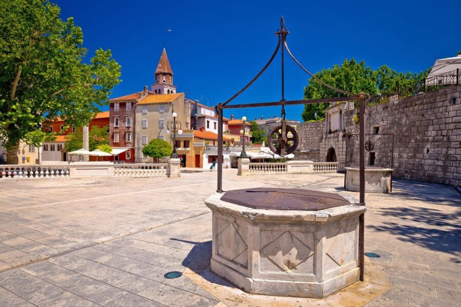 Zadar: Early Morning Walking Tour of the Old Town