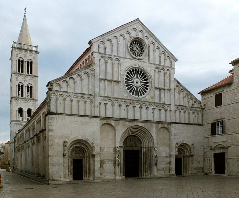 Zadar: Old Town Highlights Guided Walking Tour - Tour Experience