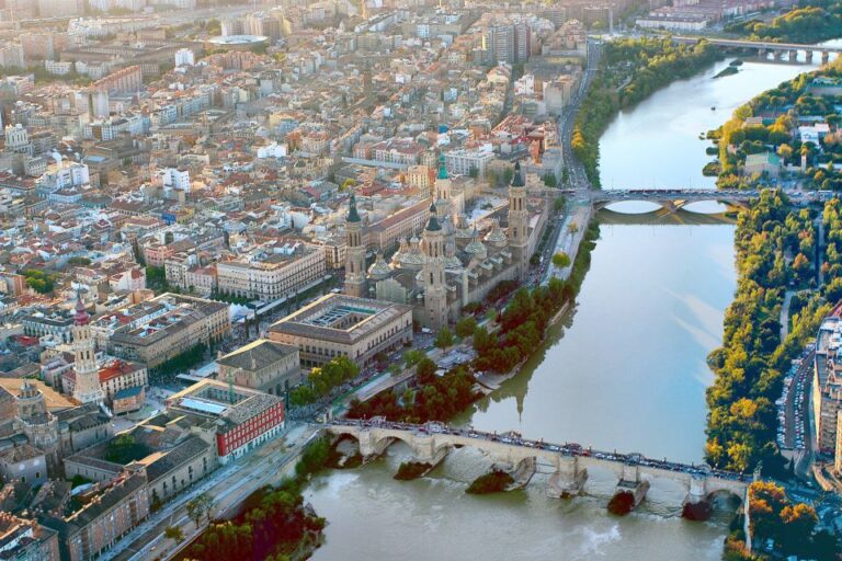 Zaragoza: Historical Tour of the Old District With a Guide