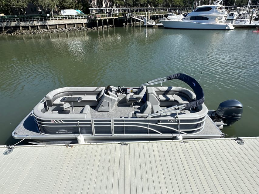 2 Hour Private 24 Ft. Luxury Pontoon Hilton Head Boat Rental - Key Points