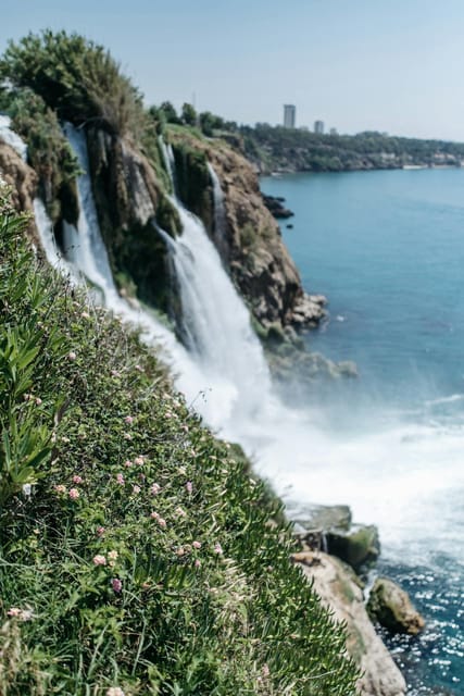 2 Hours Yacht Tour to Lower Duden Falls - Key Points