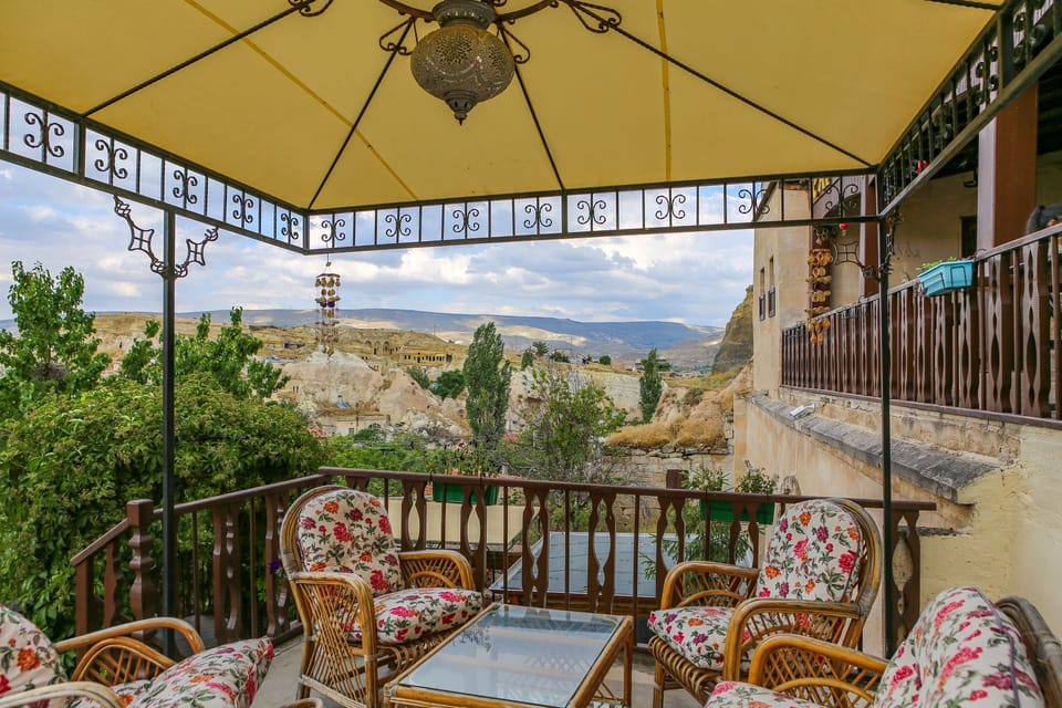 1 Night Accommodation and 1 Day Cappadocia Tour - Accommodation Experience