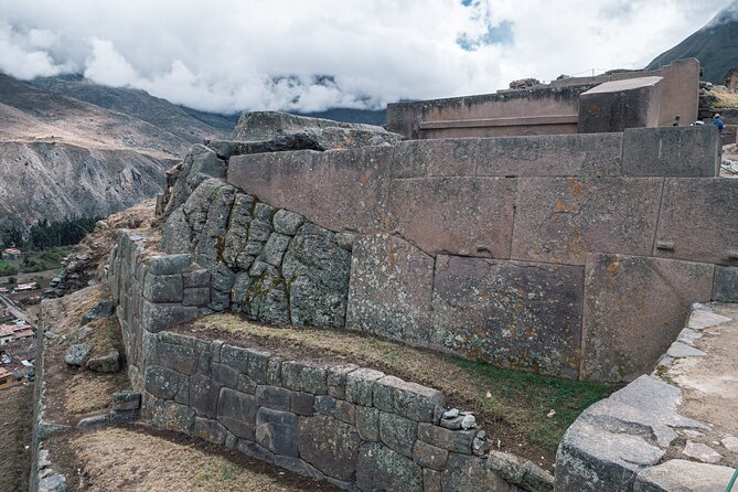 2-Day Sacred Valley & Machu Picchu Guided Tour From Cusco - Pisac