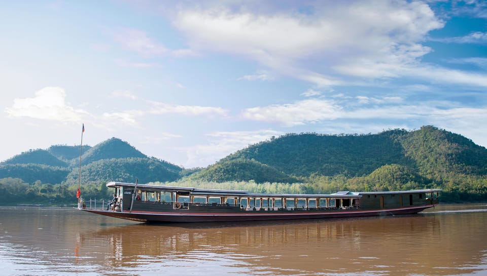 2 Days & 1 Night Mekong River Cruise, Norther Laos - Itinerary and Activities