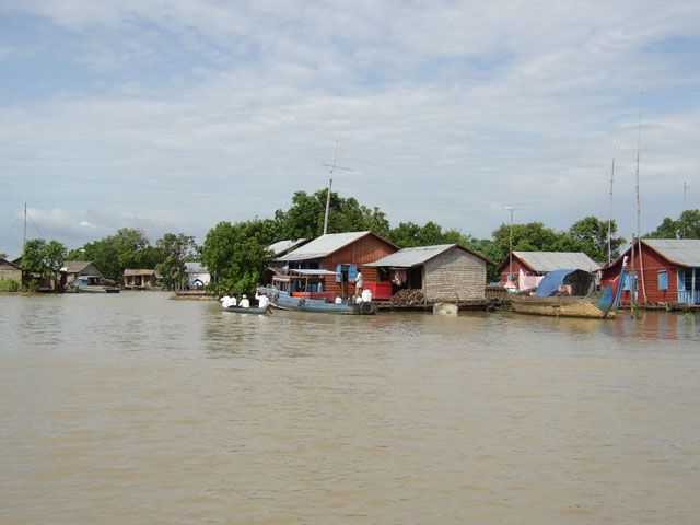 2 Days Banteay Srey, Rolous Group & Floating Village - Itinerary Day 1