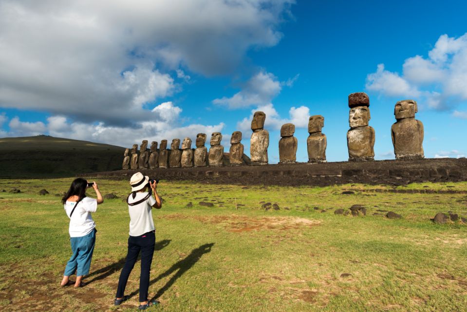 2 Half-day & 1 Full-day Tour | Majestic Easter Island - Day 1: Half-day Tour