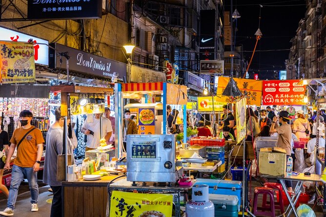 2-Hr Raohe Night Market Walking Private Tour With a Tour Guide - Meeting Point Details